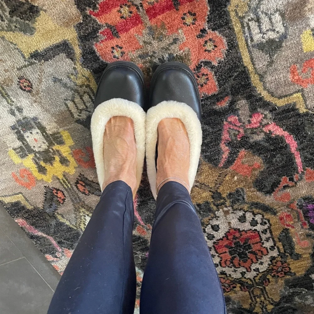 UGG Women's Black and Cream zora ballet flats - Picture 8 of 8